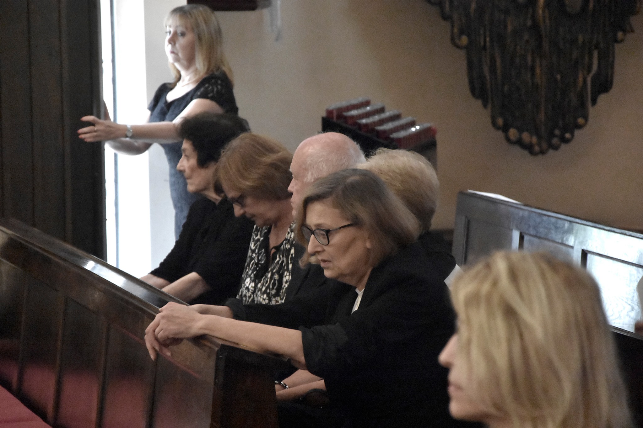 67792075 2375615412529056 6690272670103109632 o