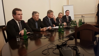 Prof. Meuthen: Prezent bożonarodzeniowy Komisji Europejskiej, „wybuch pocisku w lufie działa” - oświadczenia szefa AFD