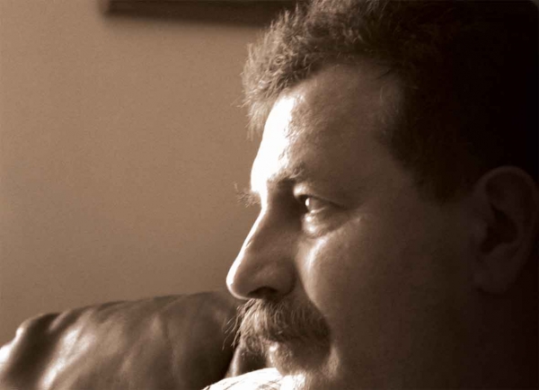 Nie wierzę w żadną moralność mediów - rozmowa z Wojciechem Wareckim